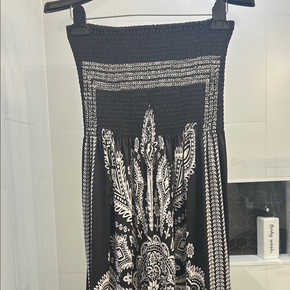 Black and White strapless dress - Picture 5 of 8